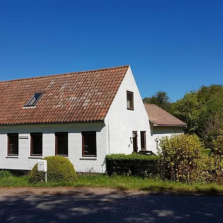 Holiday home Saenehus Husmandssted